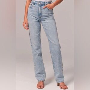 Abercrombie Curve Love Ultra High Rise 90s straight jeans 25/0L